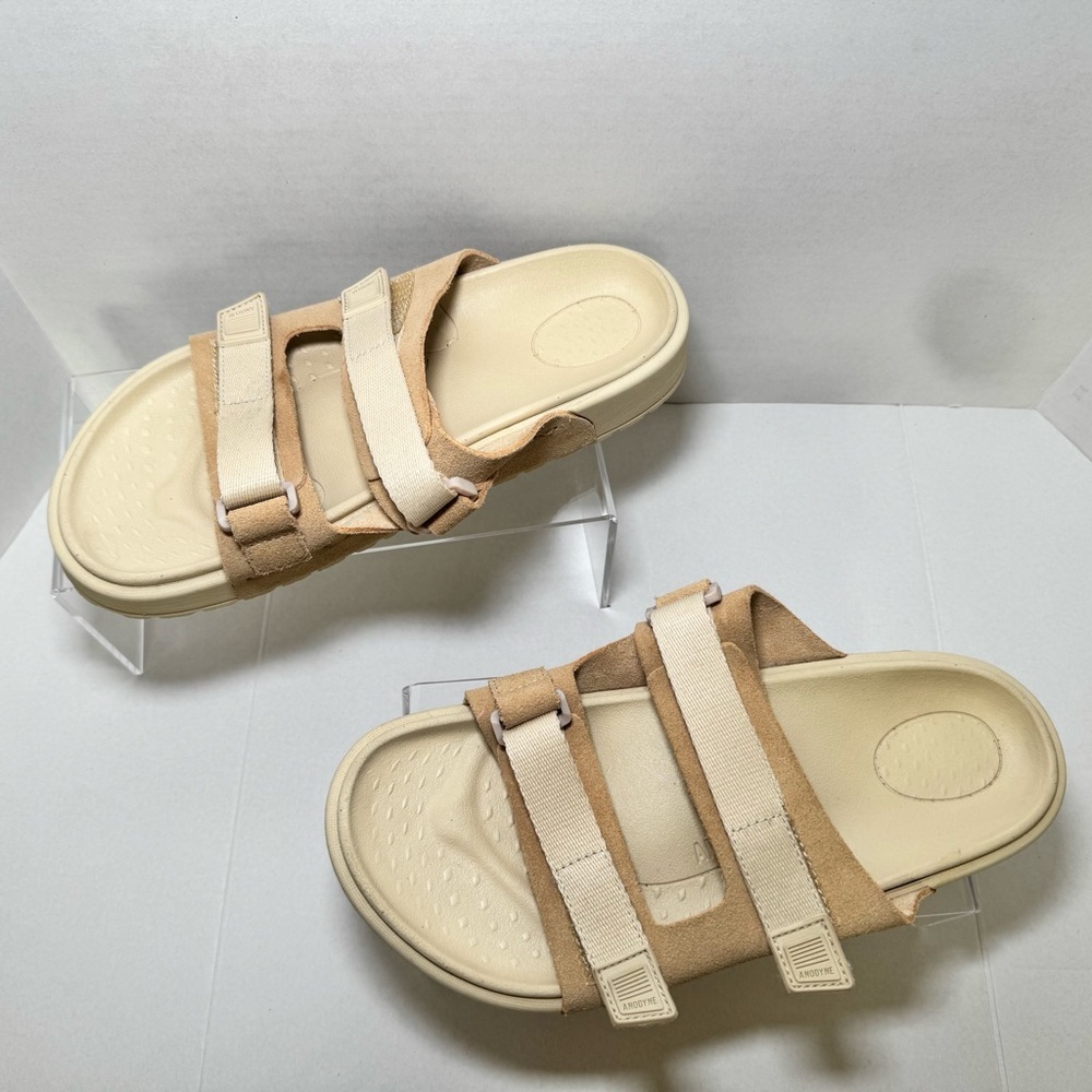 Size 8 Anodyne No. 73 Two Strap Sandal - Picture 2 of 6